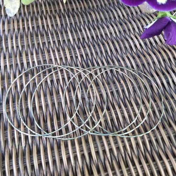 Vintage 70s special 6 etched 'gold' bangles NWOT 🎈HOST PICK x4🎈 - Picture 5 of 5